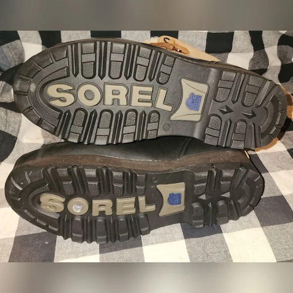 Sorel Caribou II NL1000-220 boot size 9 - Picture 7 of 7